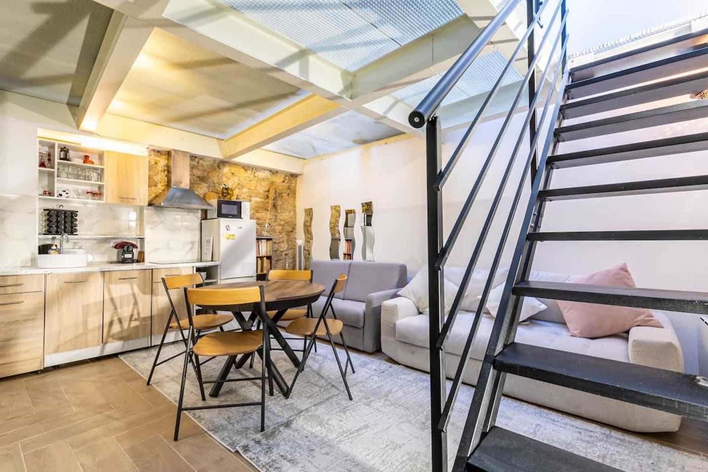 Rue des Gravilliers, Haut-Marais — interior