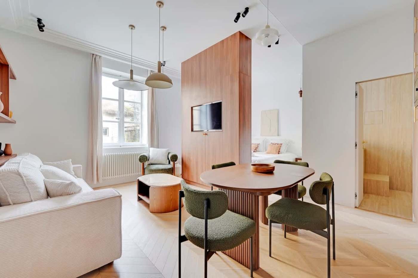 Rue du Parc Royal, Haut-Marais — Salon
