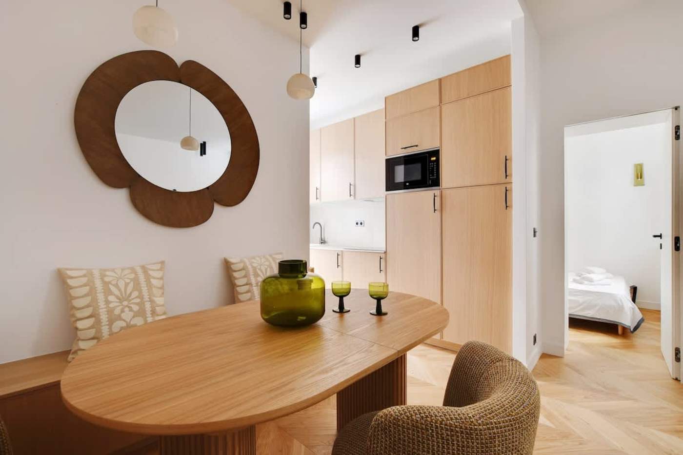 Rue Civiale, Canal Saint-Martin — interior