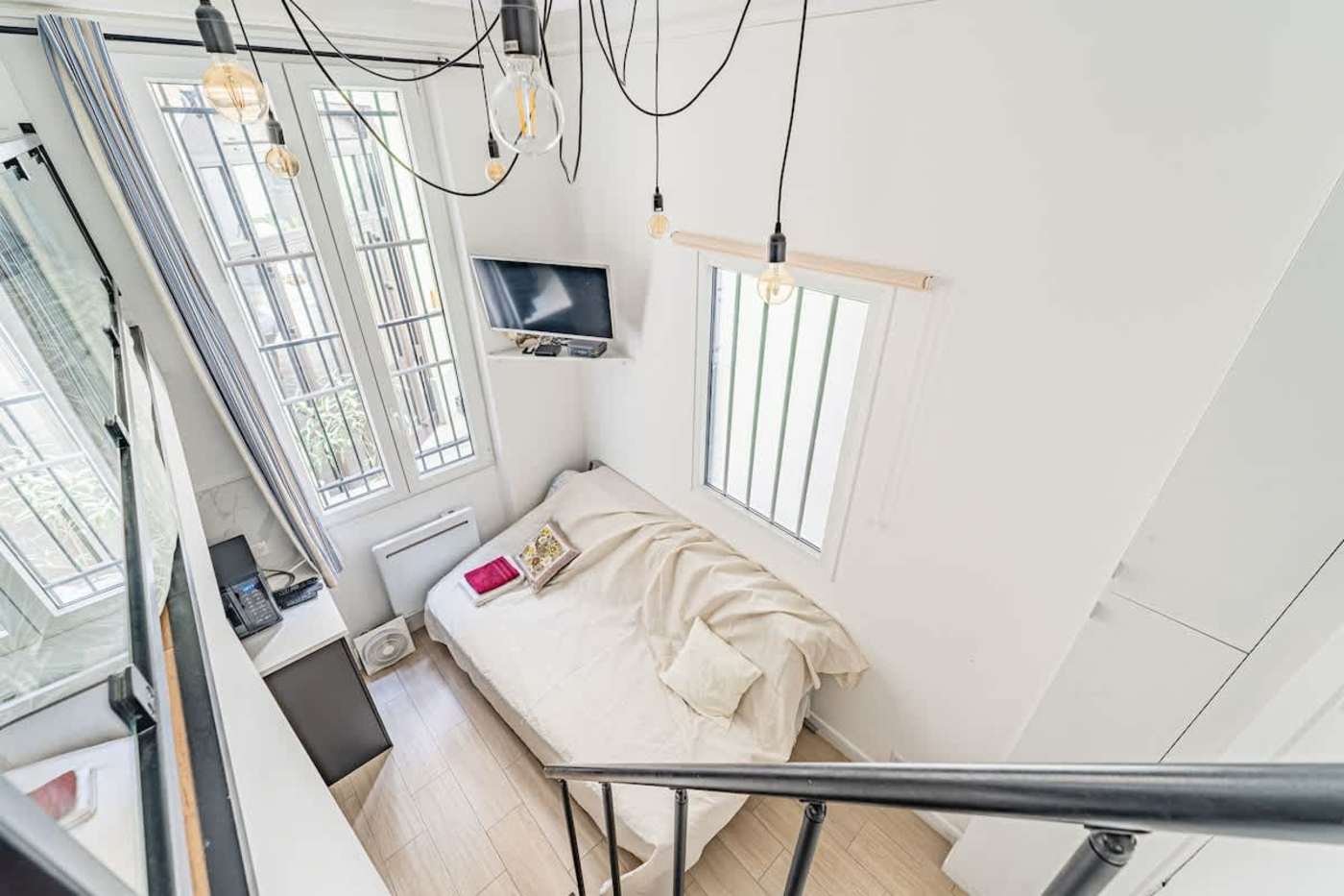 Rue du Buisson Saint-Louis, Belleville — living area
