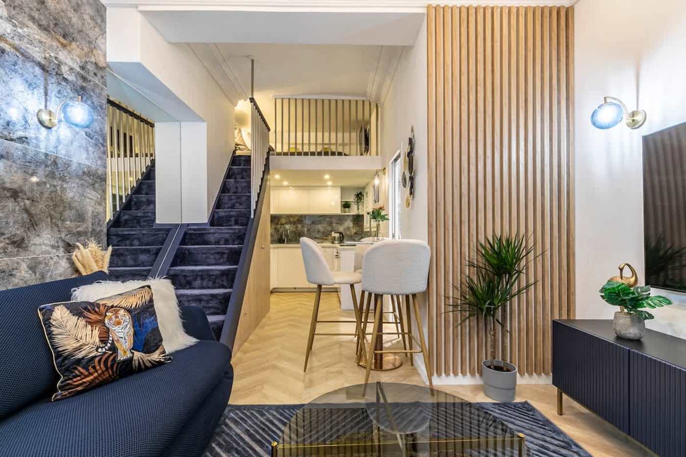 Rue Le Regrattier, Île Saint-Louis — living area
