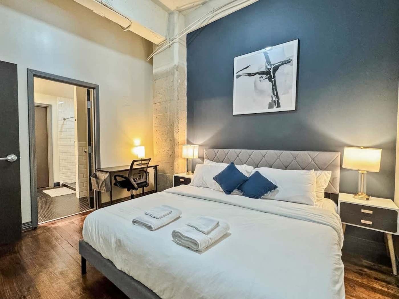 Luxury Loft King Beds Fast Wifi Resort Pool — view 3
