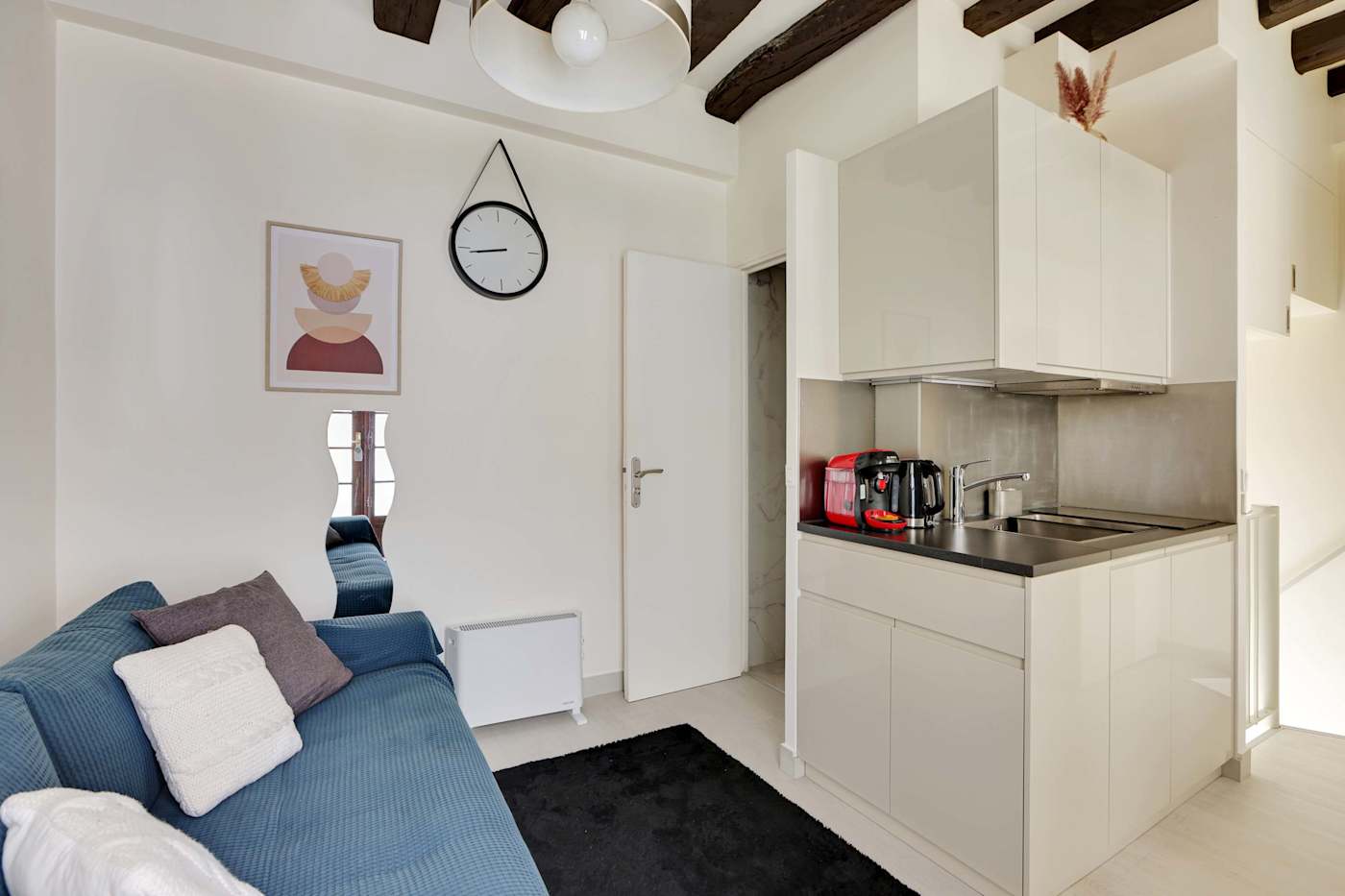 Rue Vieille du Temple, Le Marais — interior