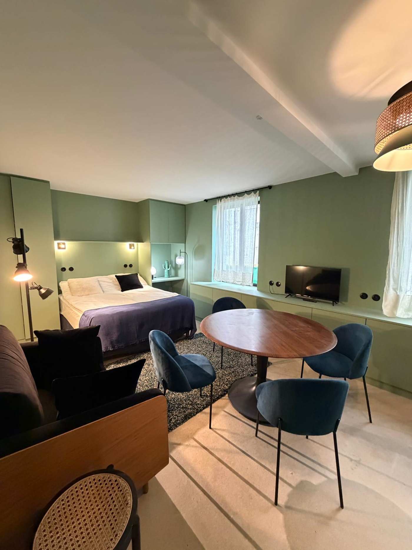 Rue du Cherche-Midi, Saint-Germain-des-Prés — living area