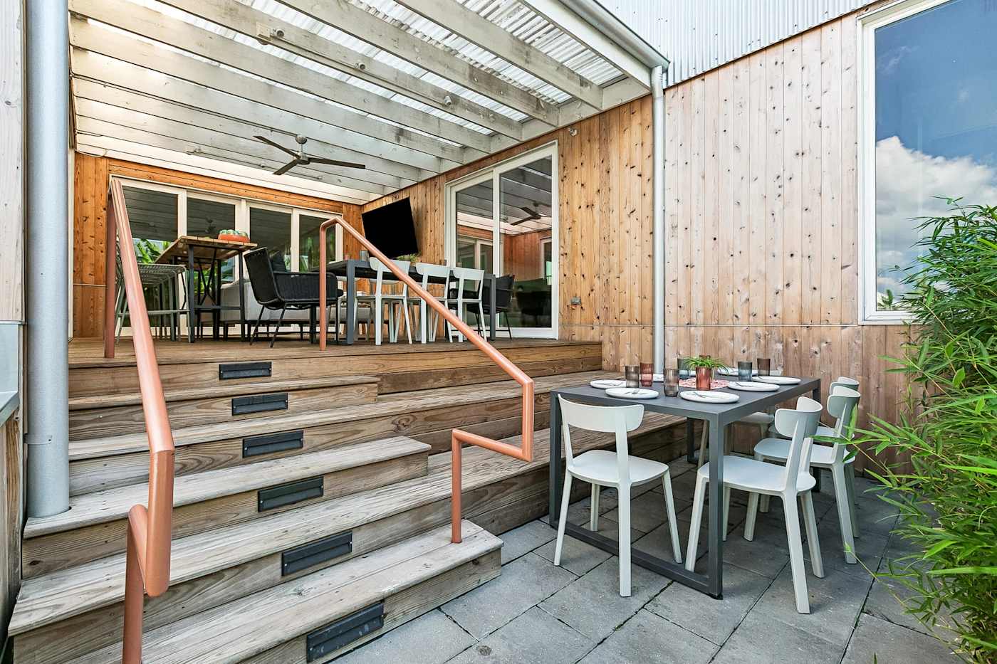 The Covered Patio at The Cocodrie