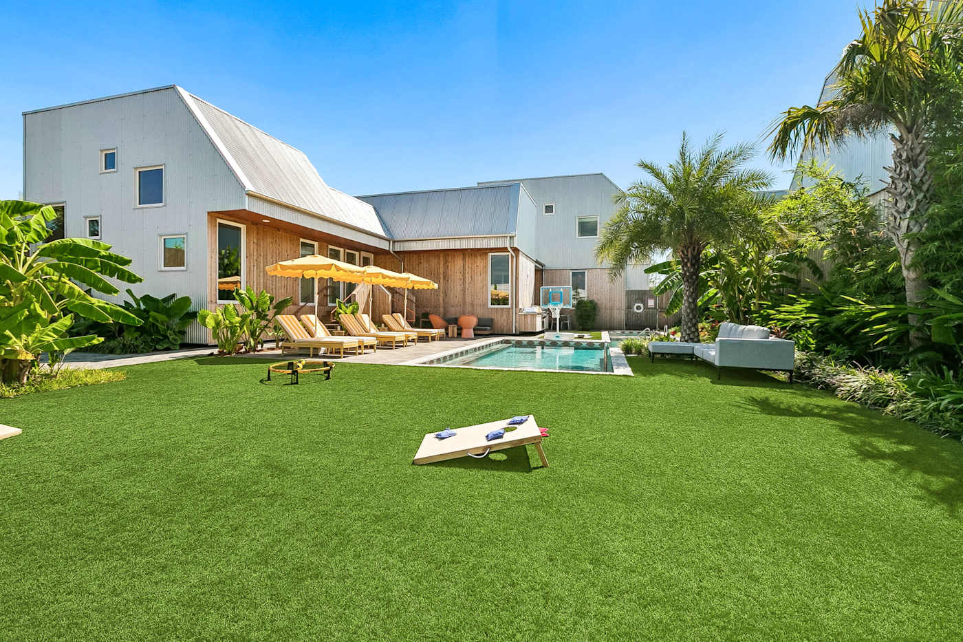 The Lawn & Grounds at The Cocodrie
