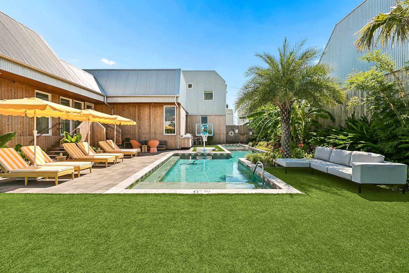 The Pool at The Cocodrie