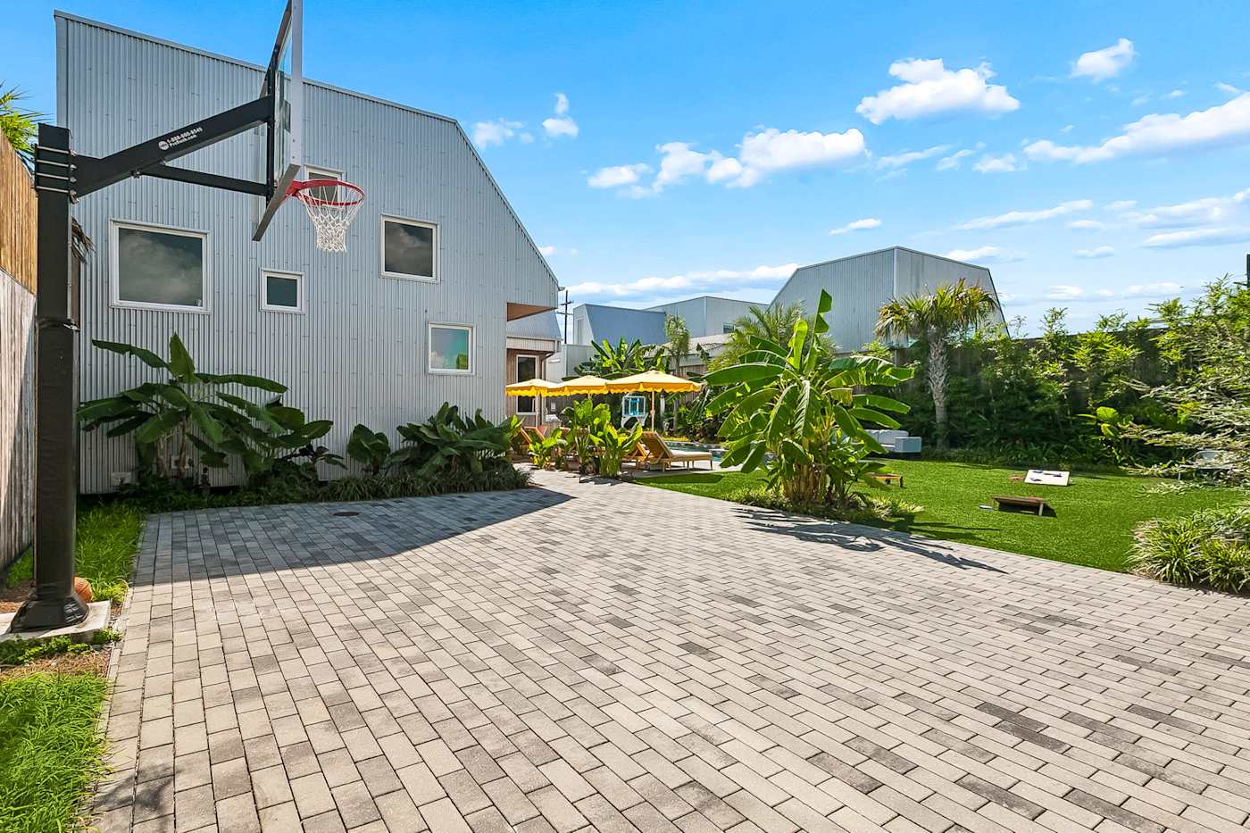 The Lawn & Grounds at The Cocodrie