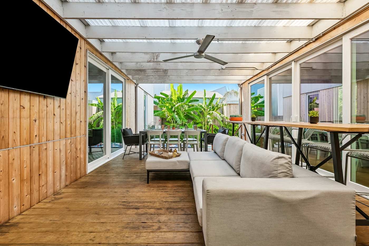 The Covered Patio at The Cocodrie
