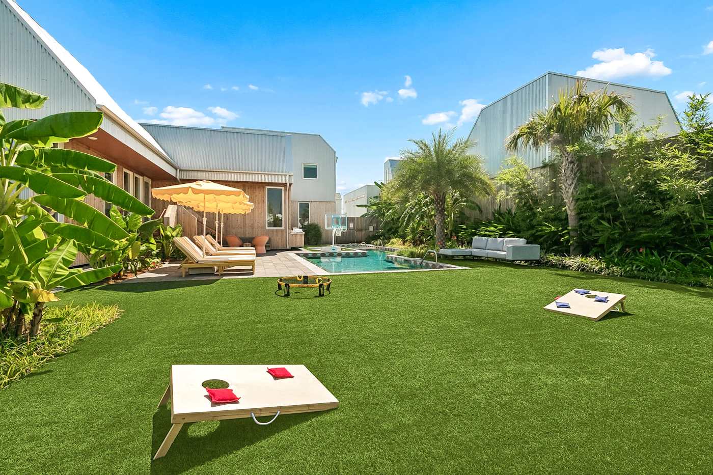 The Lawn & Grounds at The Cocodrie