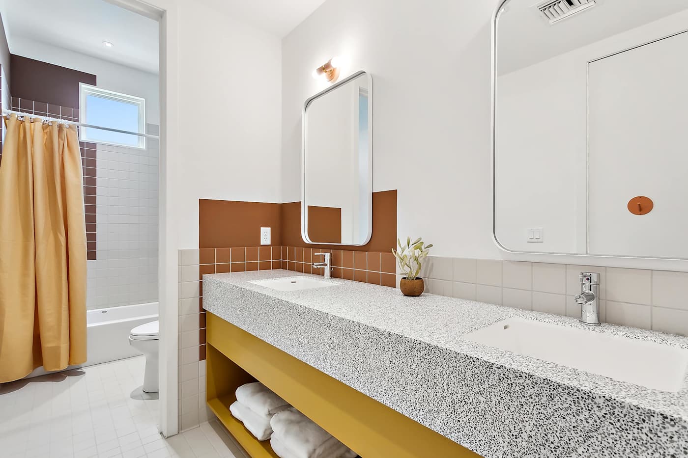 Bathroom 8 at The Cocodrie