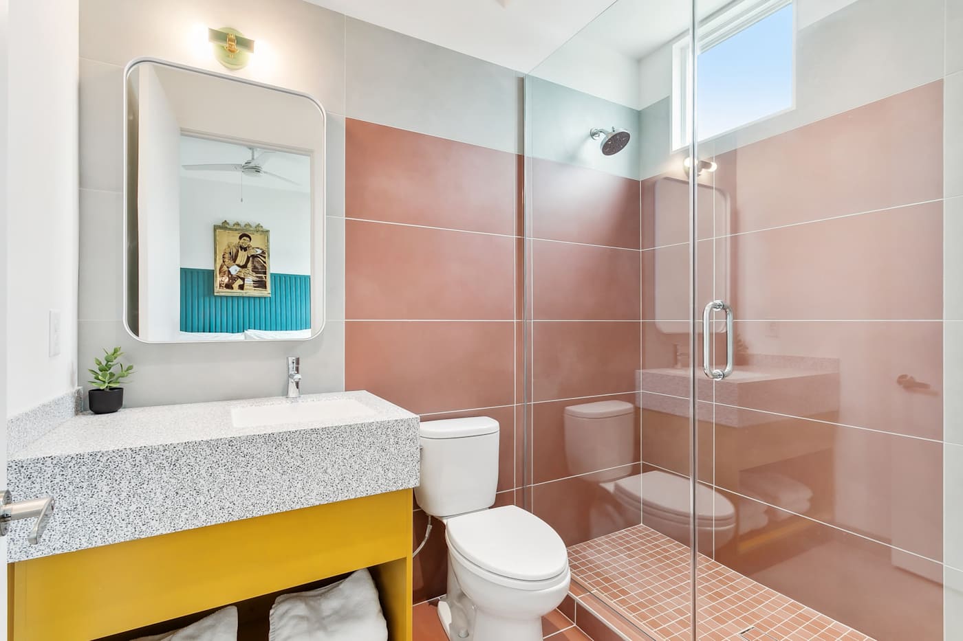 Bathroom 5 at The Cocodrie