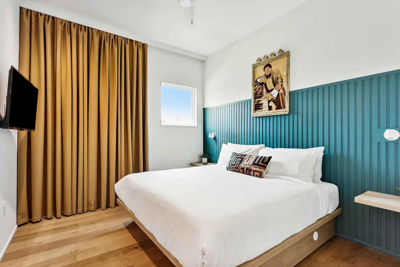 Bedroom 5 · King at The Cocodrie