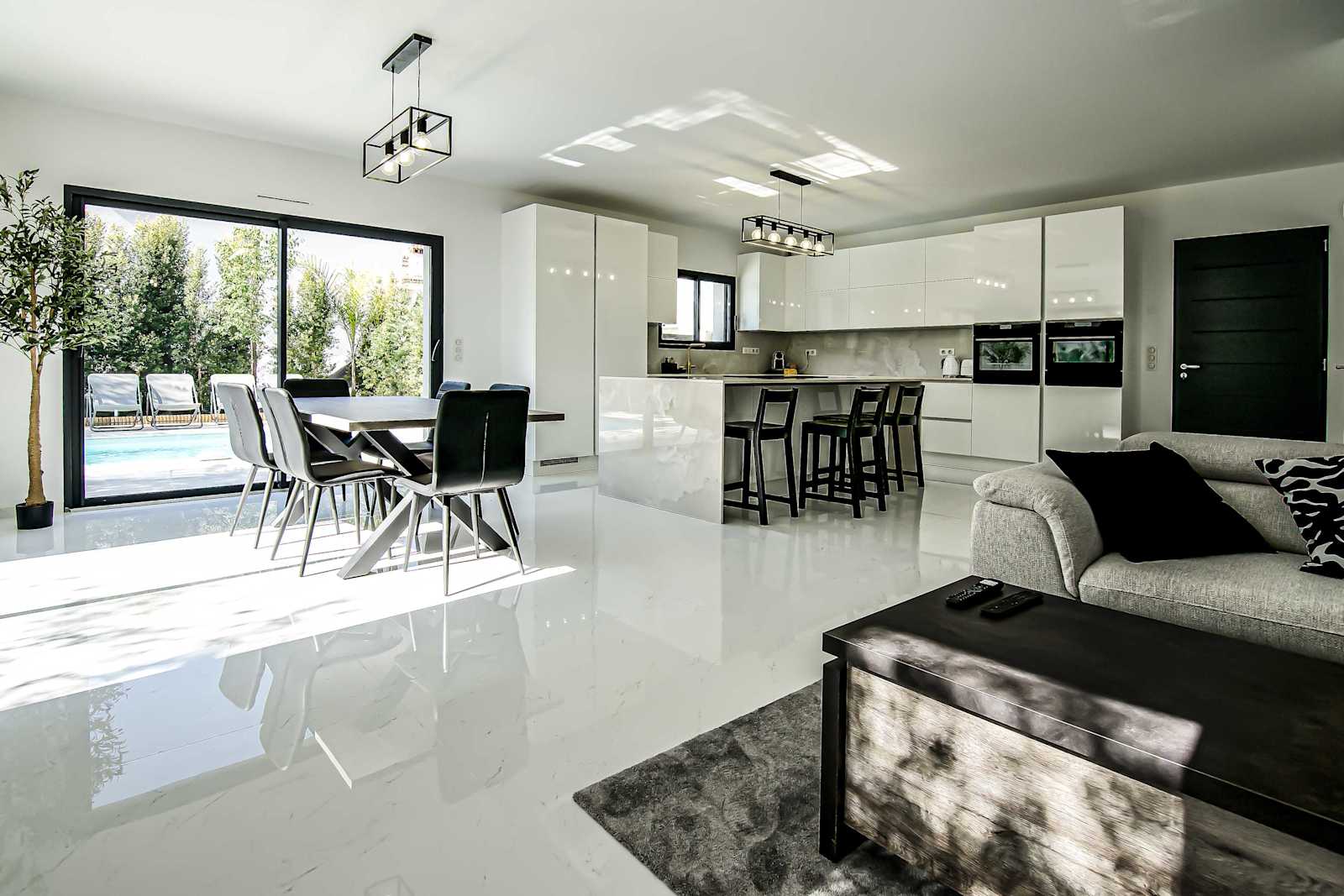 LX133 Villa jardin, piscine privée et calme absolu : vue principale