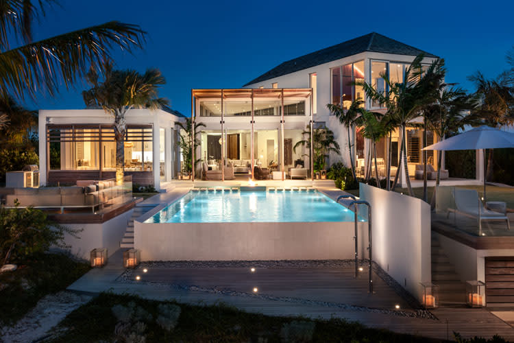 Villa Cabuya exterior and pool, Grace Bay, Turks & Caicos