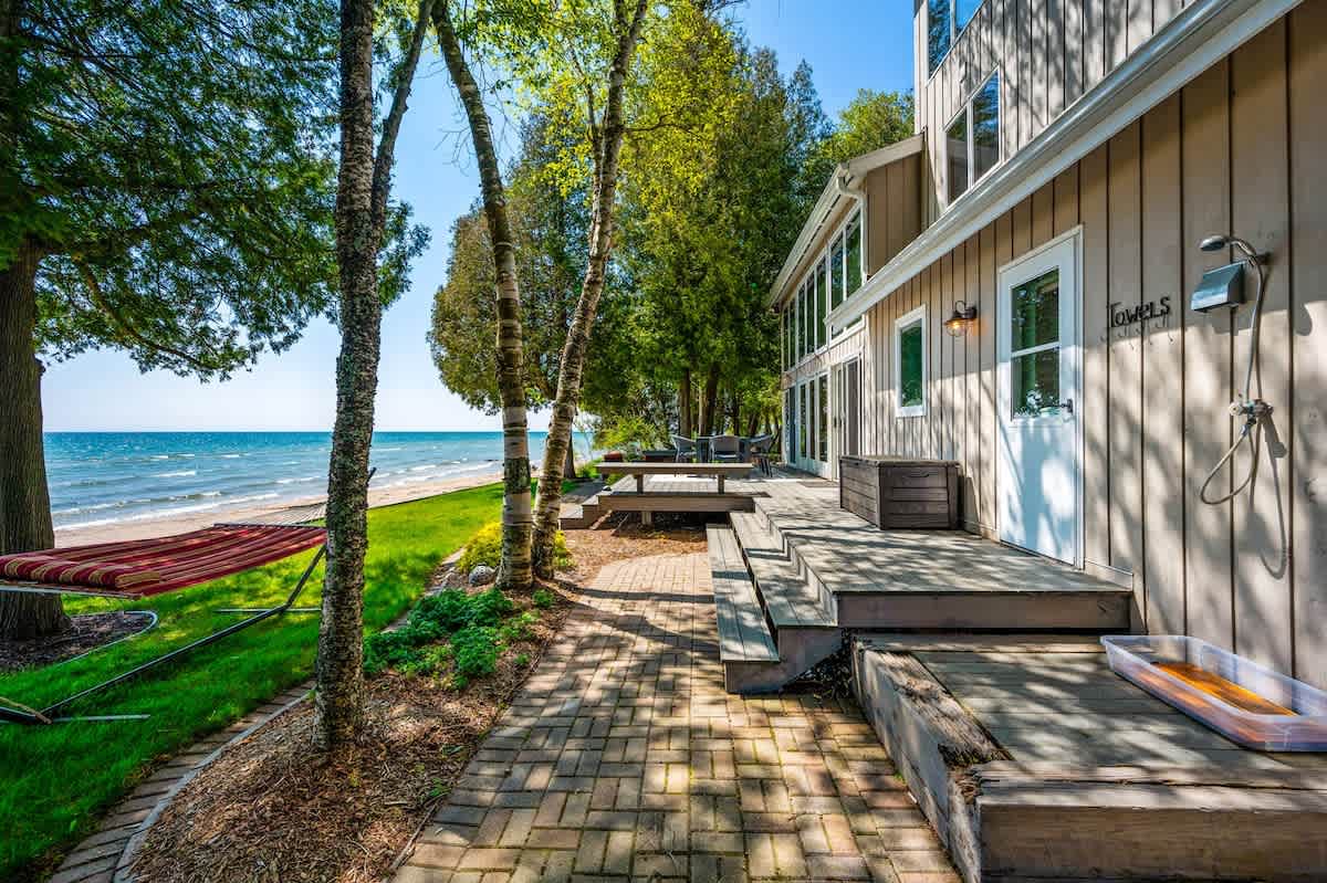 A DoCo vacation home on the Lake Michigan shore in Door County