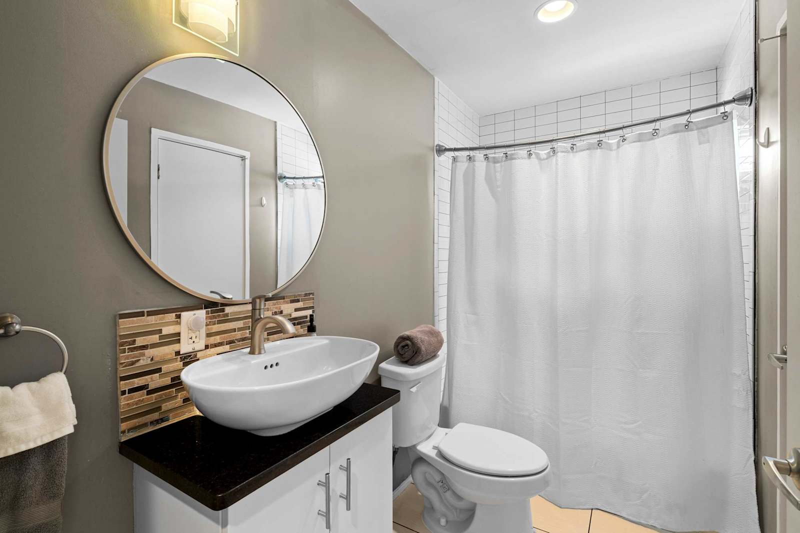 East Side Heights, photo 17