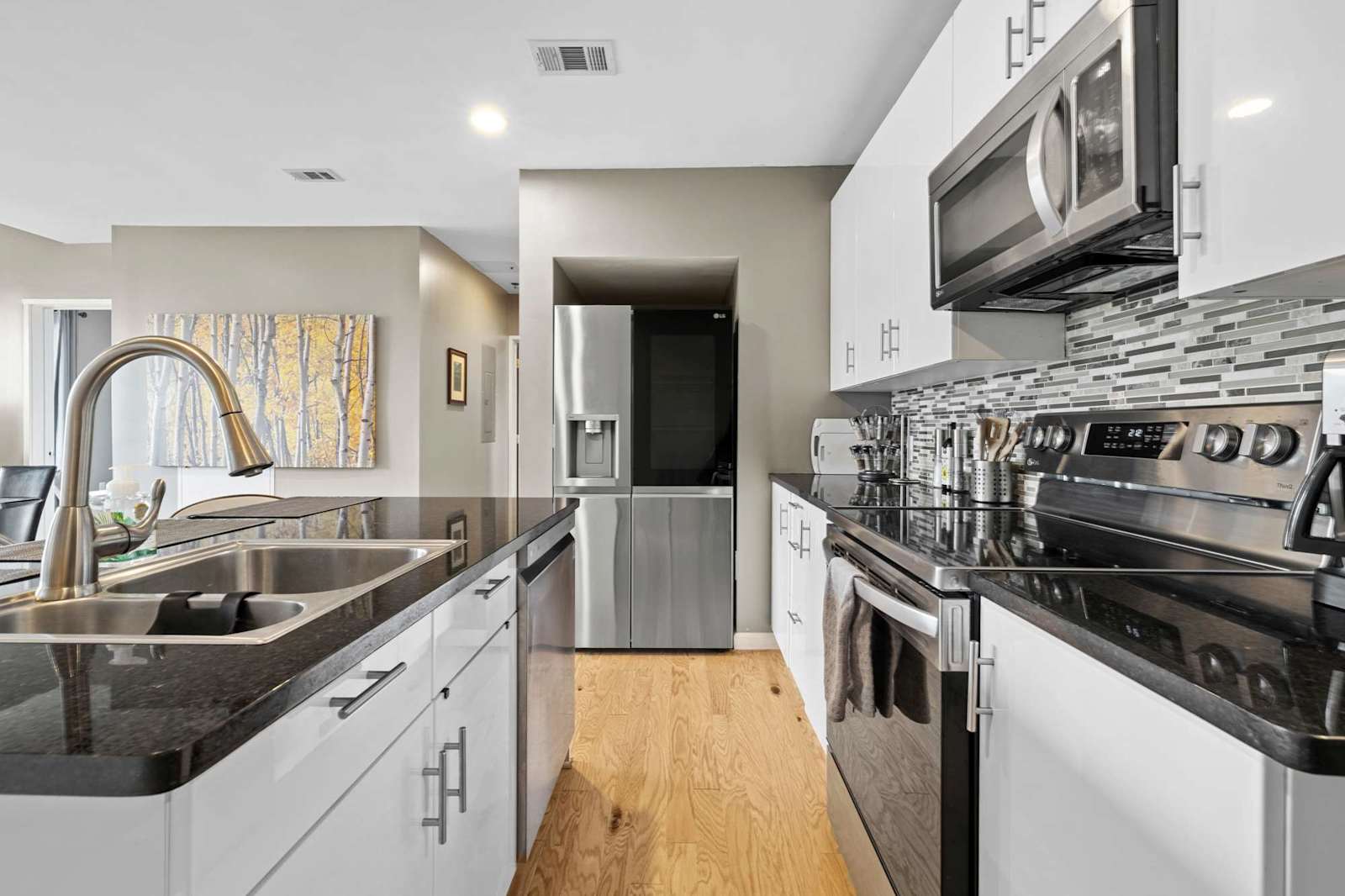 East Side Heights, photo 11
