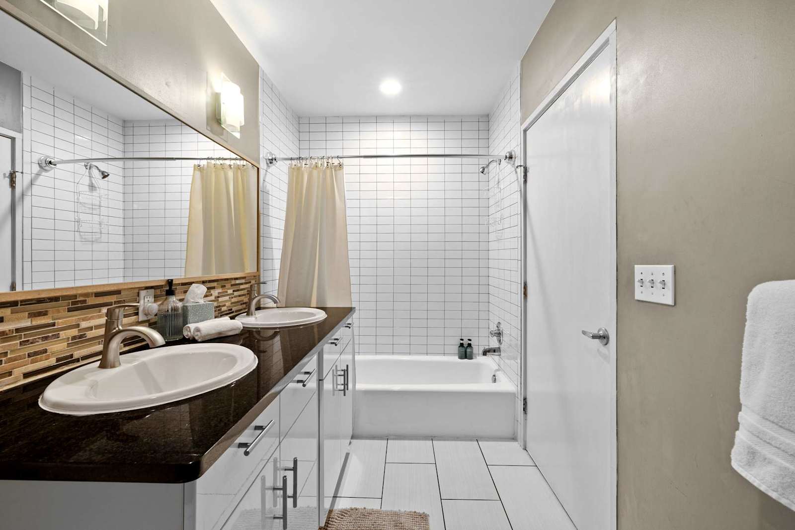 East Side Heights, photo 15