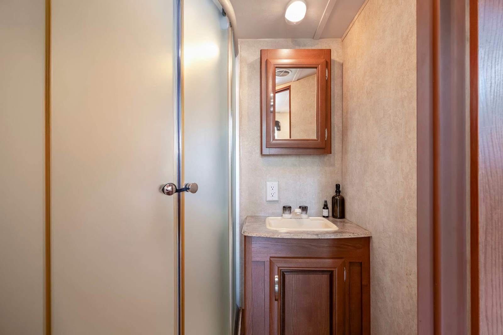 The Cozy Camper, photo 18