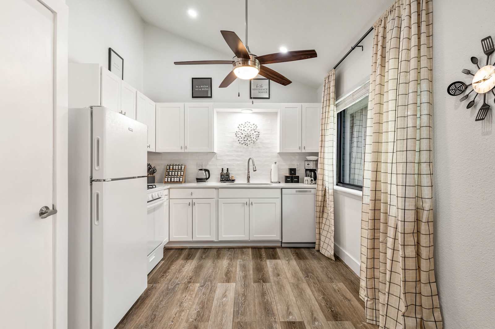 The Orange Door Unit B, photo 14