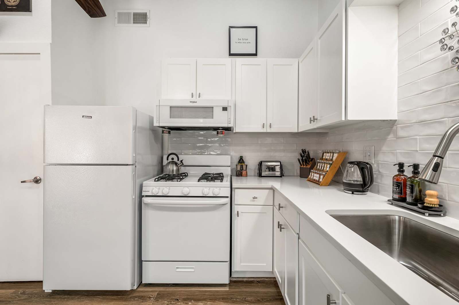 The Orange Door Unit B, photo 15