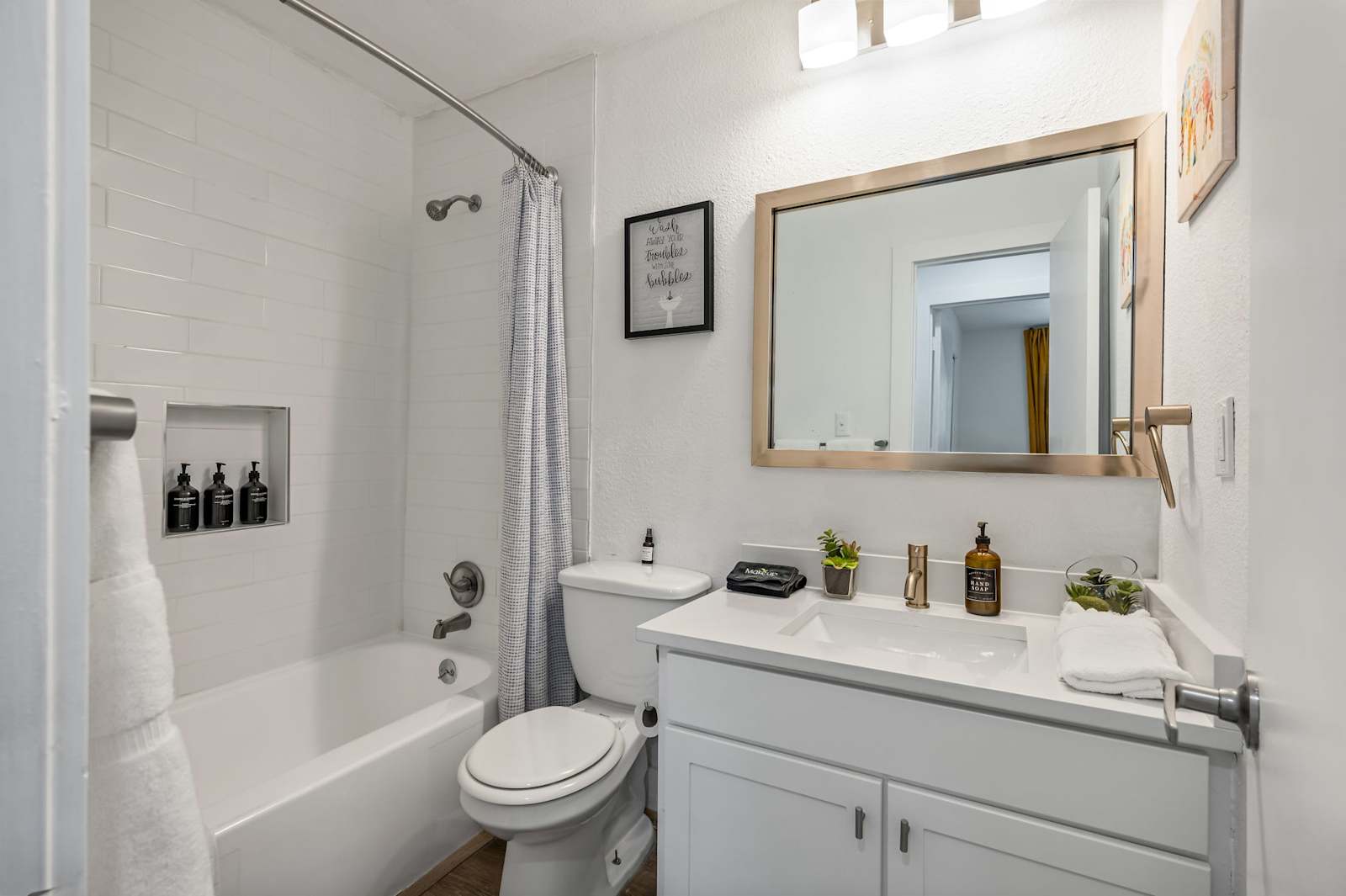 The Orange Door Unit B, photo 29