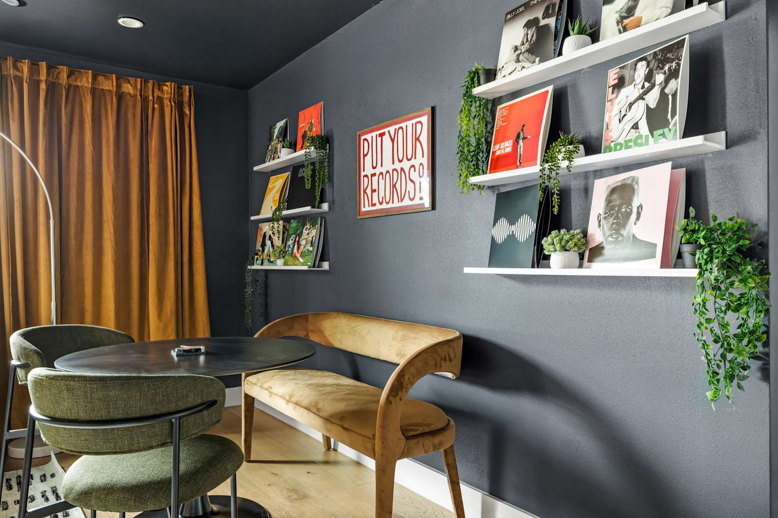 Wonderland Unit B, photo 13