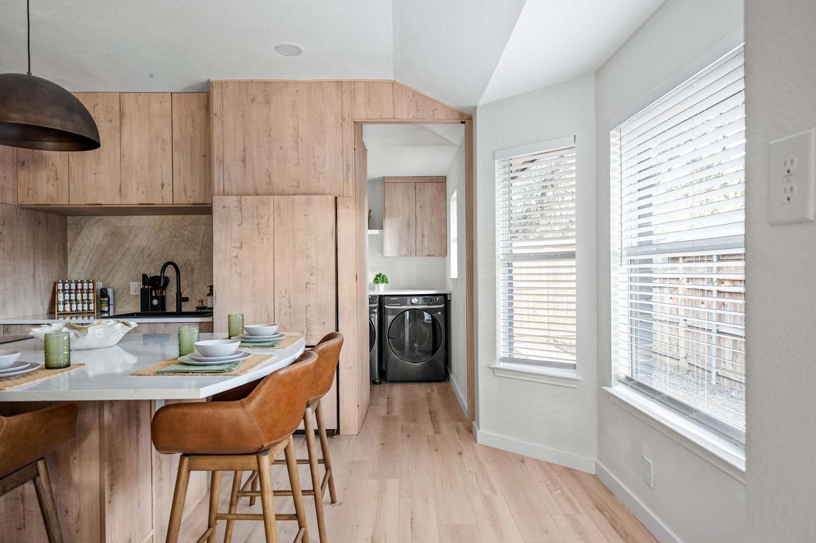 Onyx & Oak, photo 17