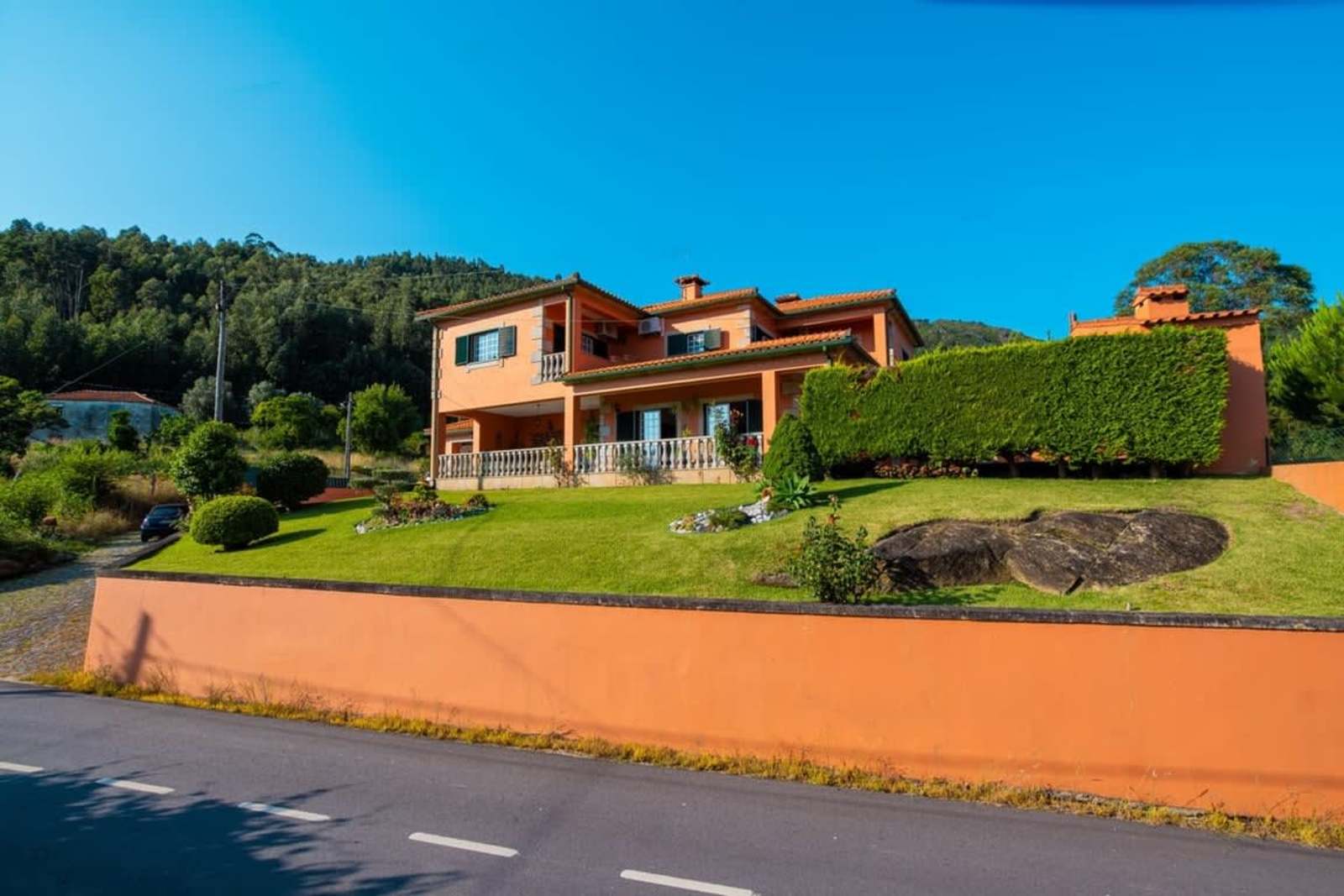 Slow Living Countryside House – luxury villa in Minho, Portugal – image 57