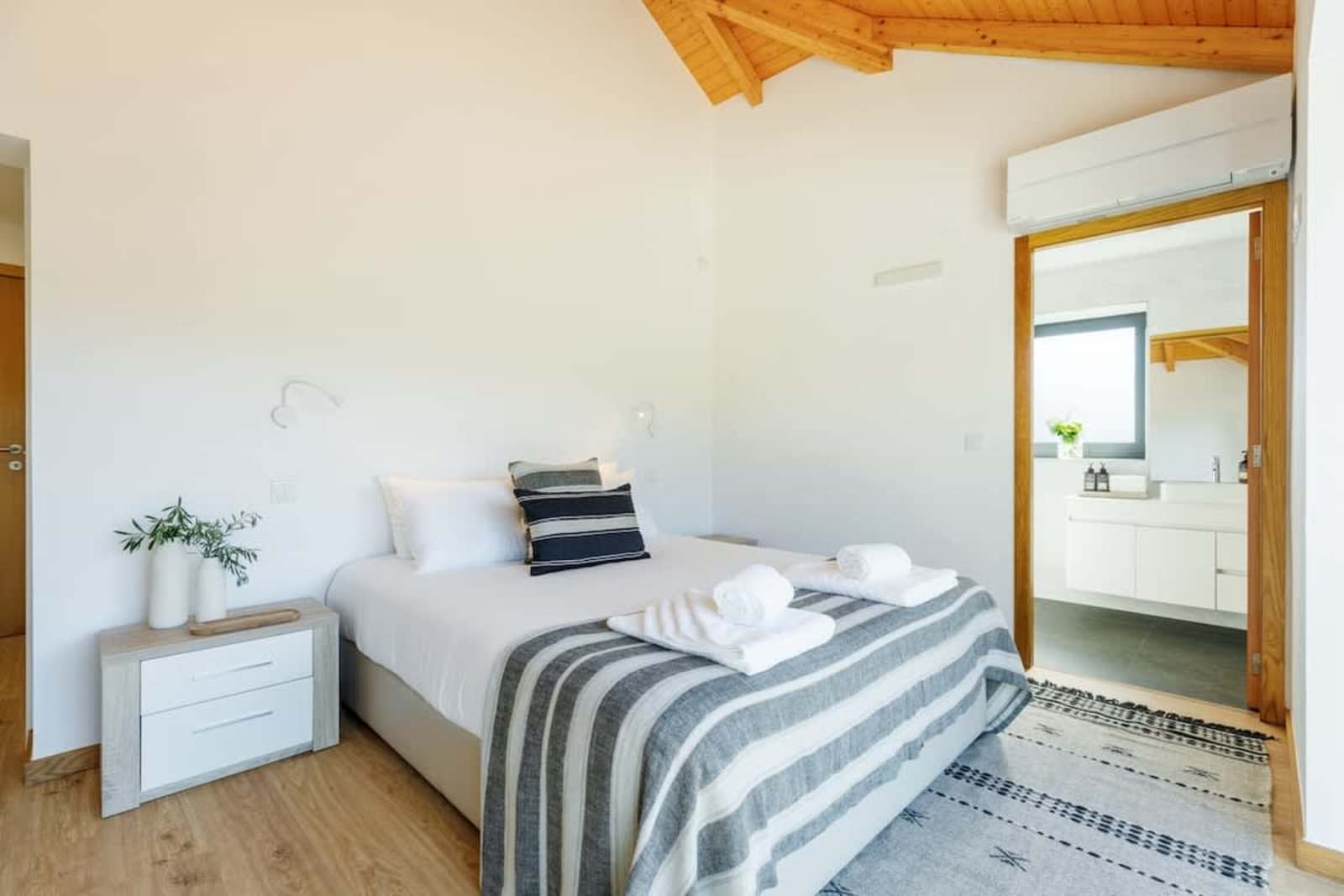 Montaria Lodge – luxury villa in Minho, Portugal – image 29