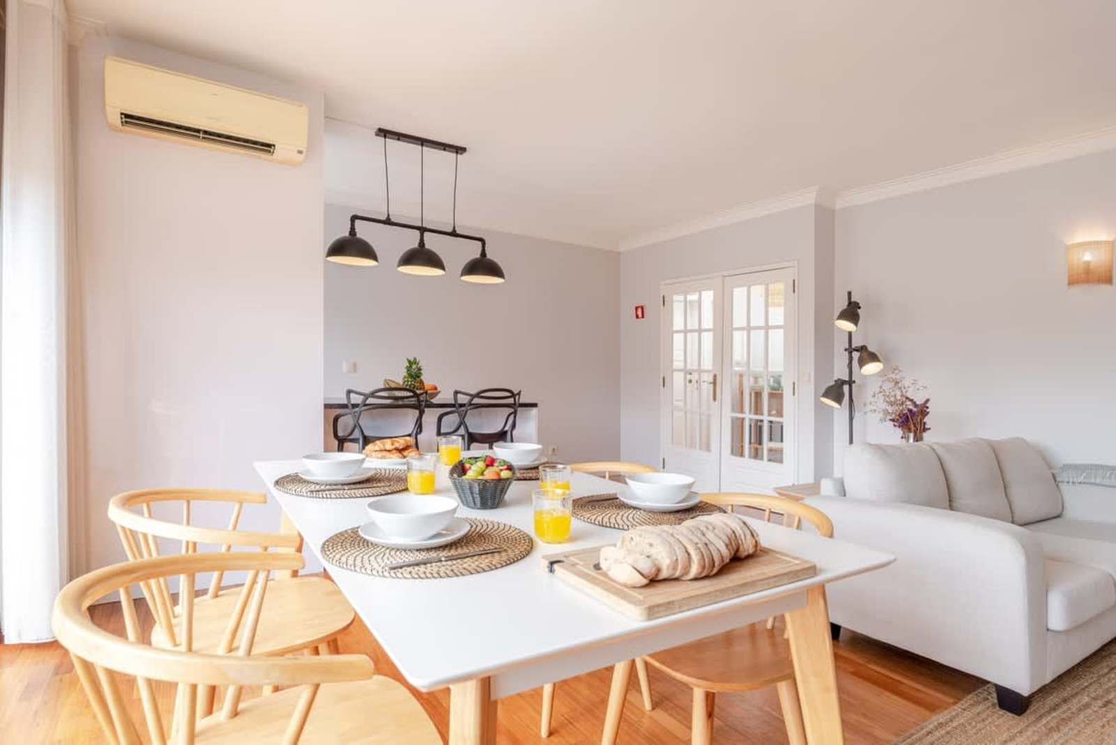 Seaside Urban Retreat – luxury villa in Minho, Portugal – image 3