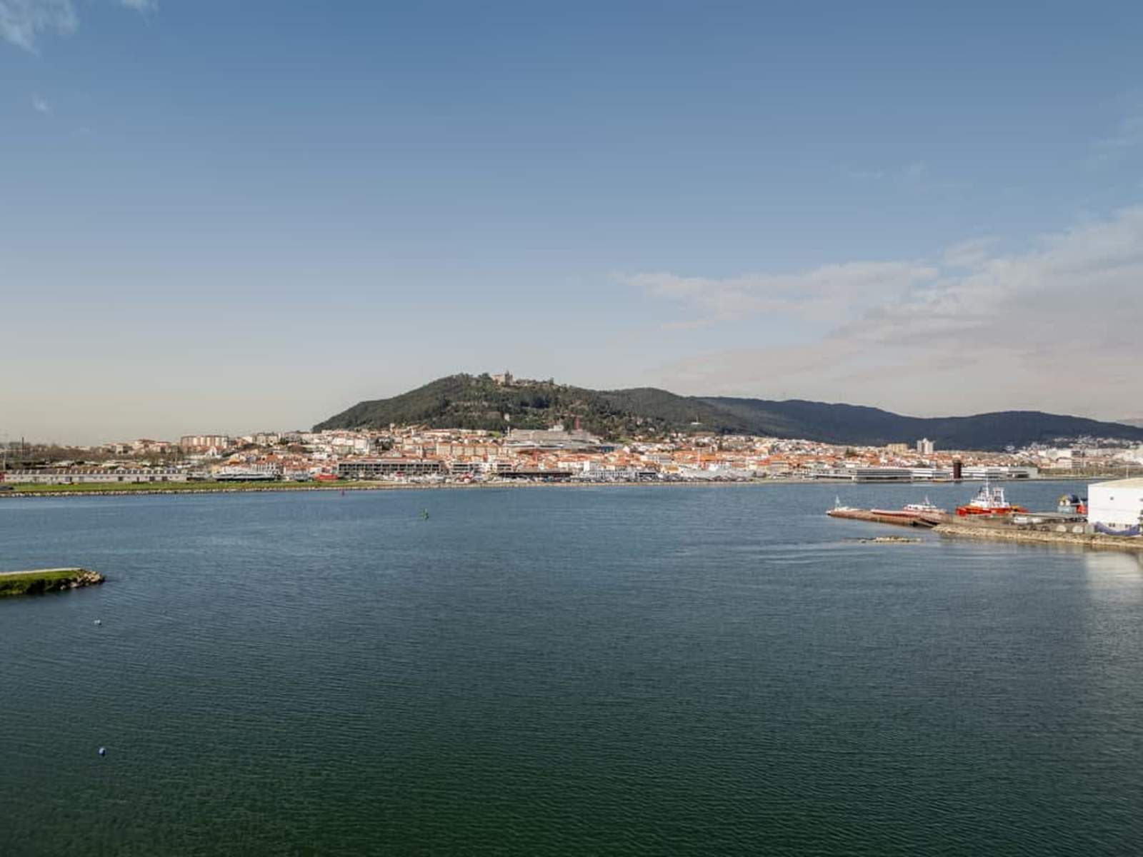 Yellow Breeze Apartment – luxury villa in Minho Coast, Portugal – image 68