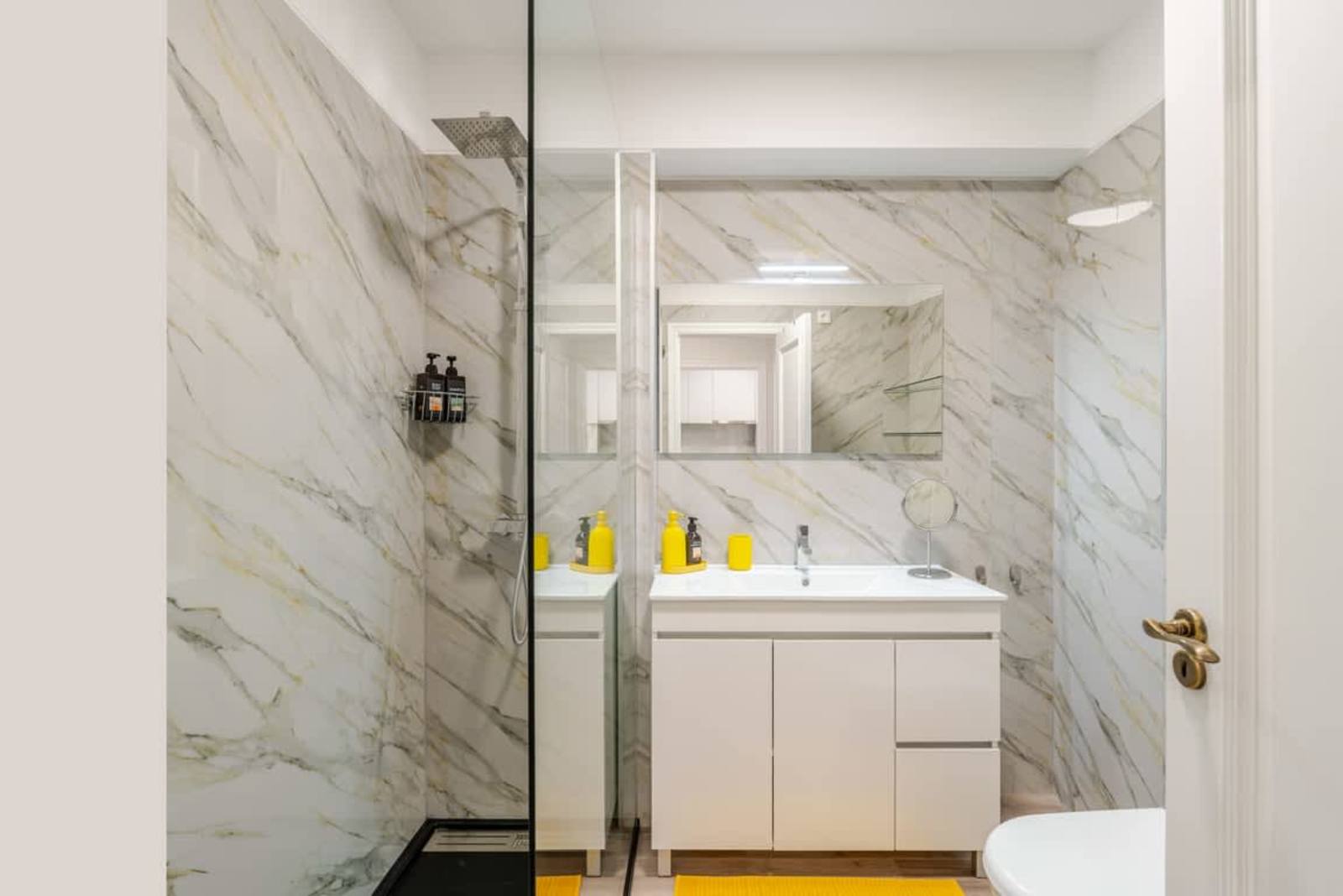 Yellow Breeze Apartment – luxury villa in Minho Coast, Portugal – image 3