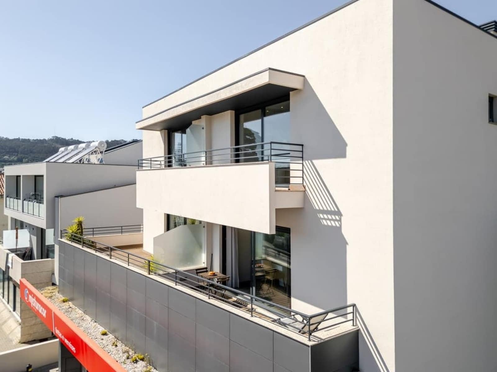 Urban Reflections – luxury villa in Minho, Portugal – image 73