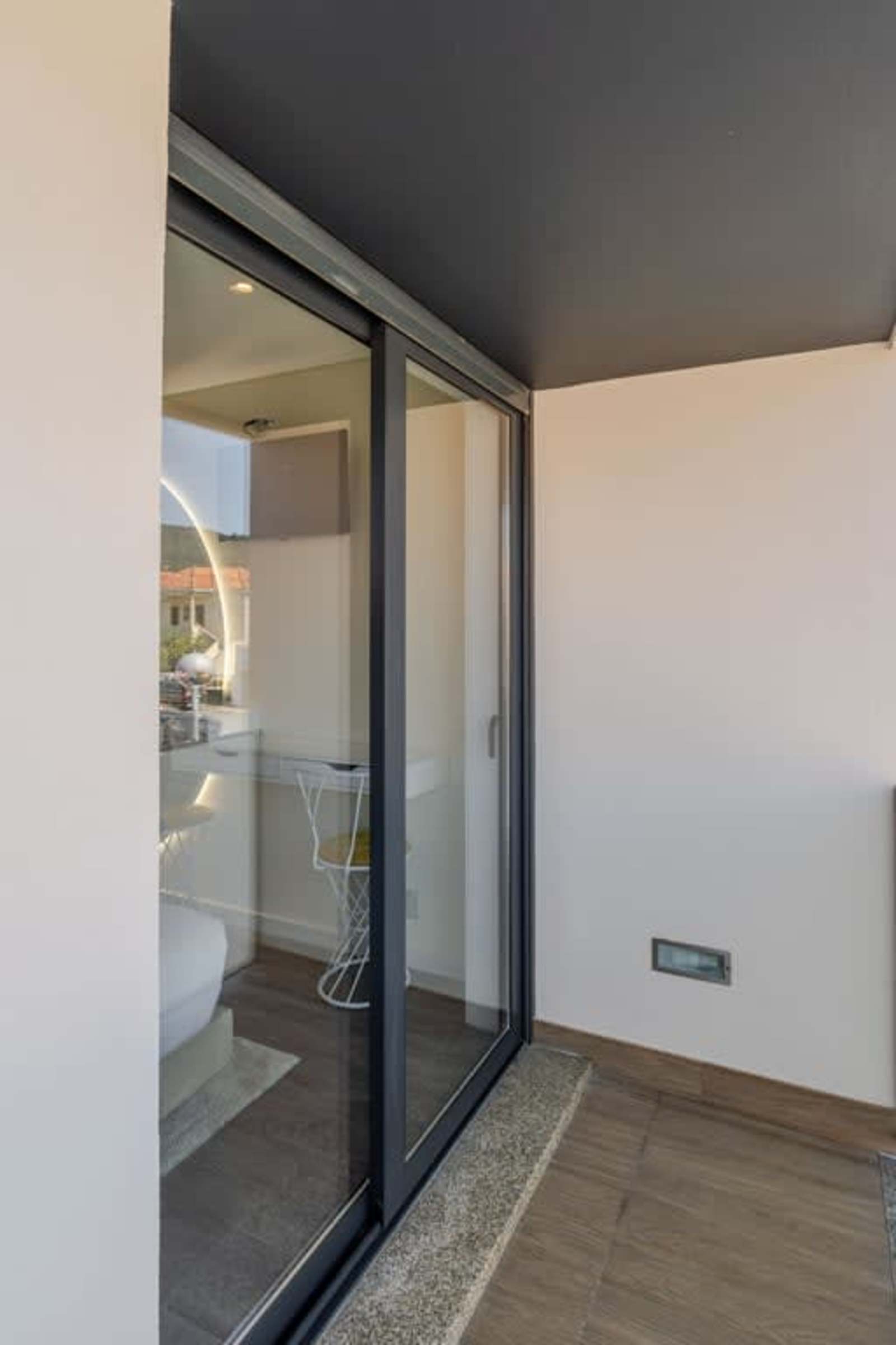 Urban Reflections – luxury villa in Minho, Portugal – image 15