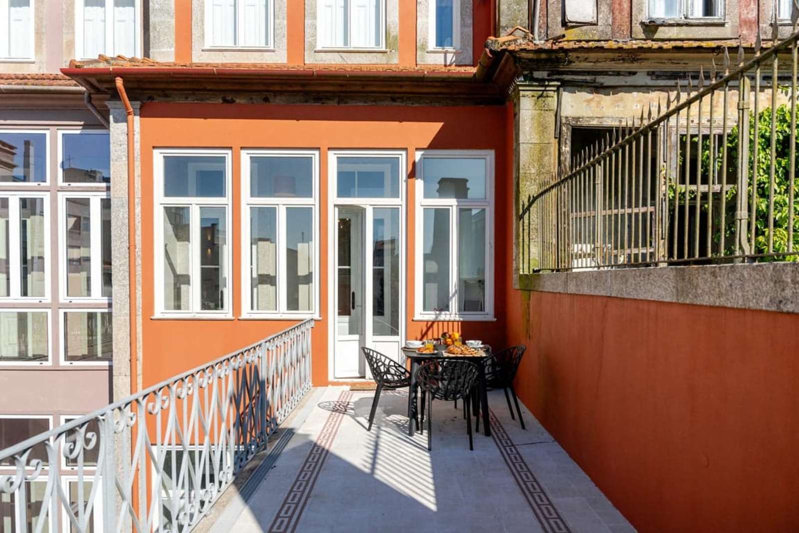 Classic Meets Modern I Downtown Balcony Retreat – luxury villa in Porto and Douro, Portugal – image 55