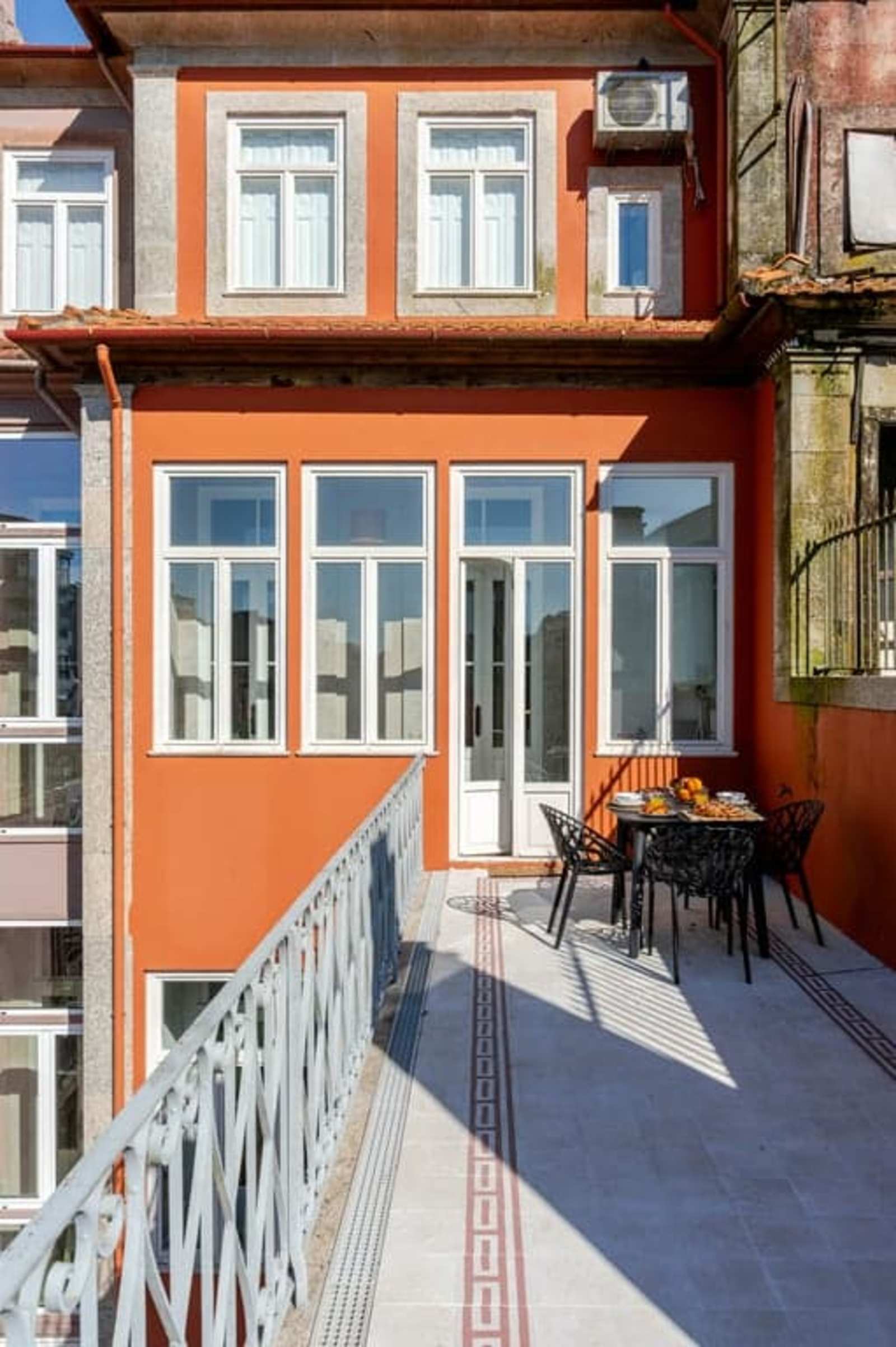 Classic Meets Modern I Downtown Balcony Retreat – luxury villa in Porto and Douro, Portugal – image 3