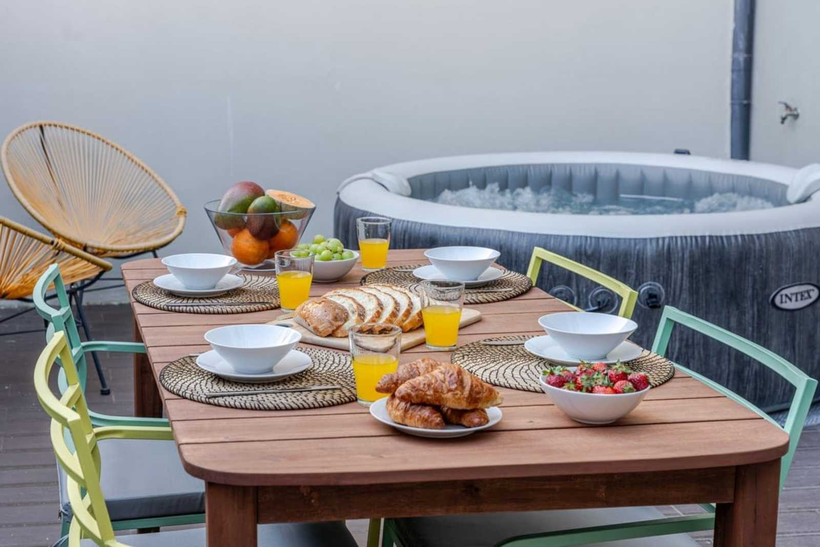Invictus Escape I Jacuzzi and Charm in the City – luxury villa in Porto and Douro, Portugal – image 5