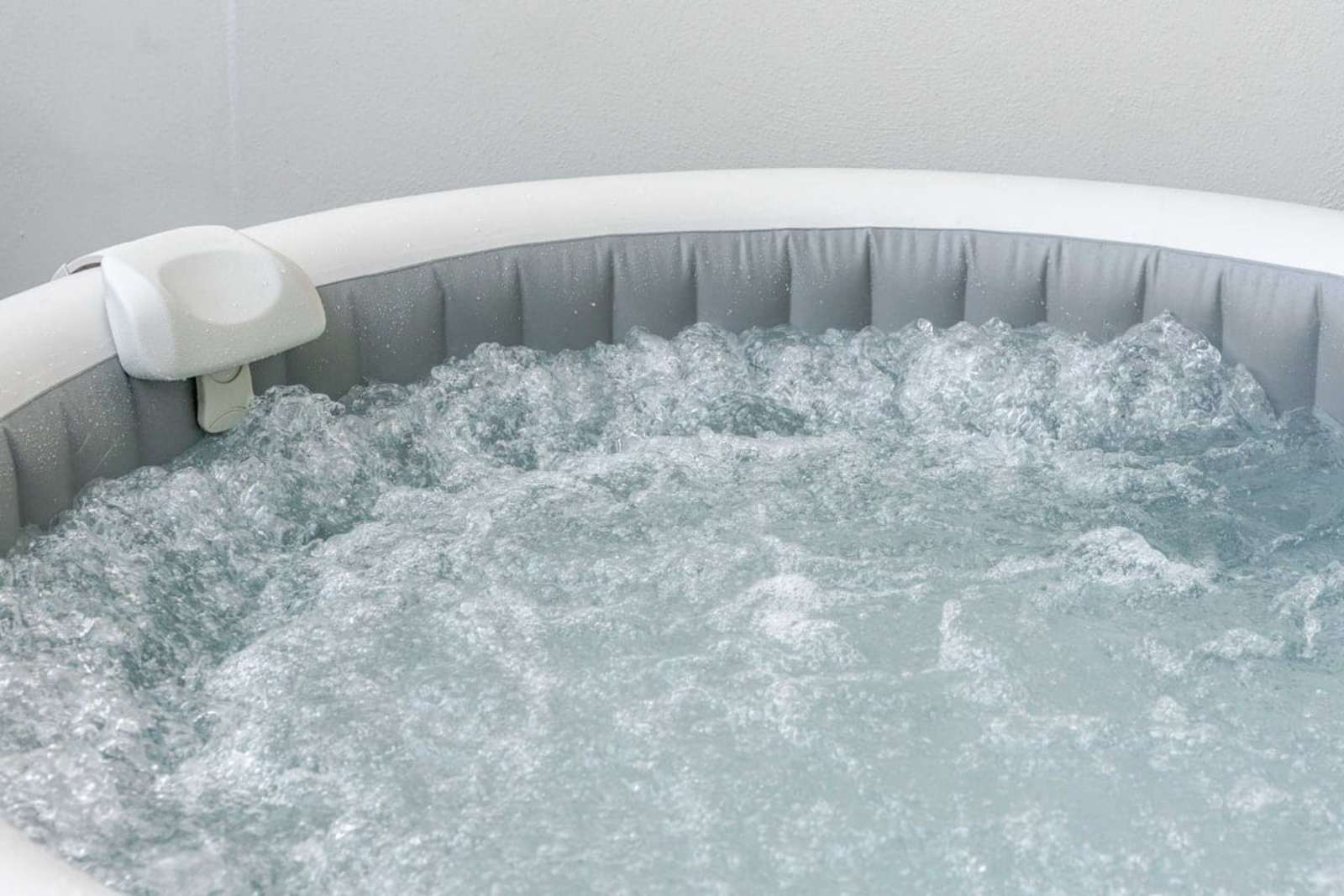 Invictus Escape I Jacuzzi and Charm in the City – luxury villa in Porto and Douro, Portugal – image 44