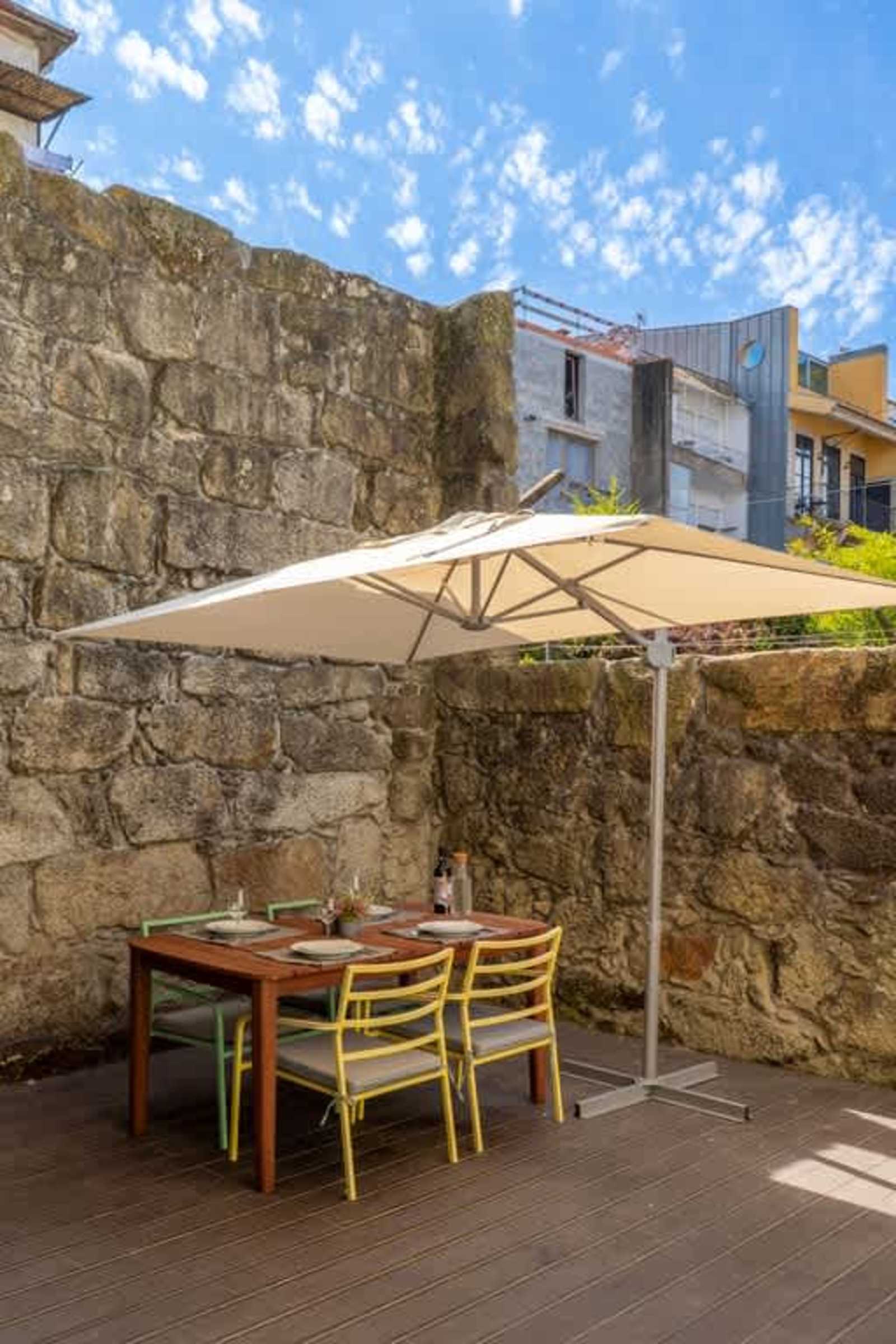Invictus Escape I Jacuzzi and Charm in the City – luxury villa in Porto and Douro, Portugal – image 47
