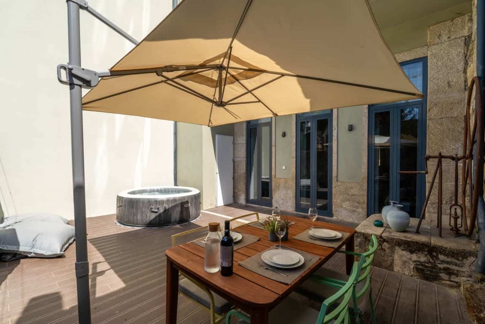 Invictus Escape I Jacuzzi and Charm in the City – luxury villa in Porto and Douro, Portugal – image 32