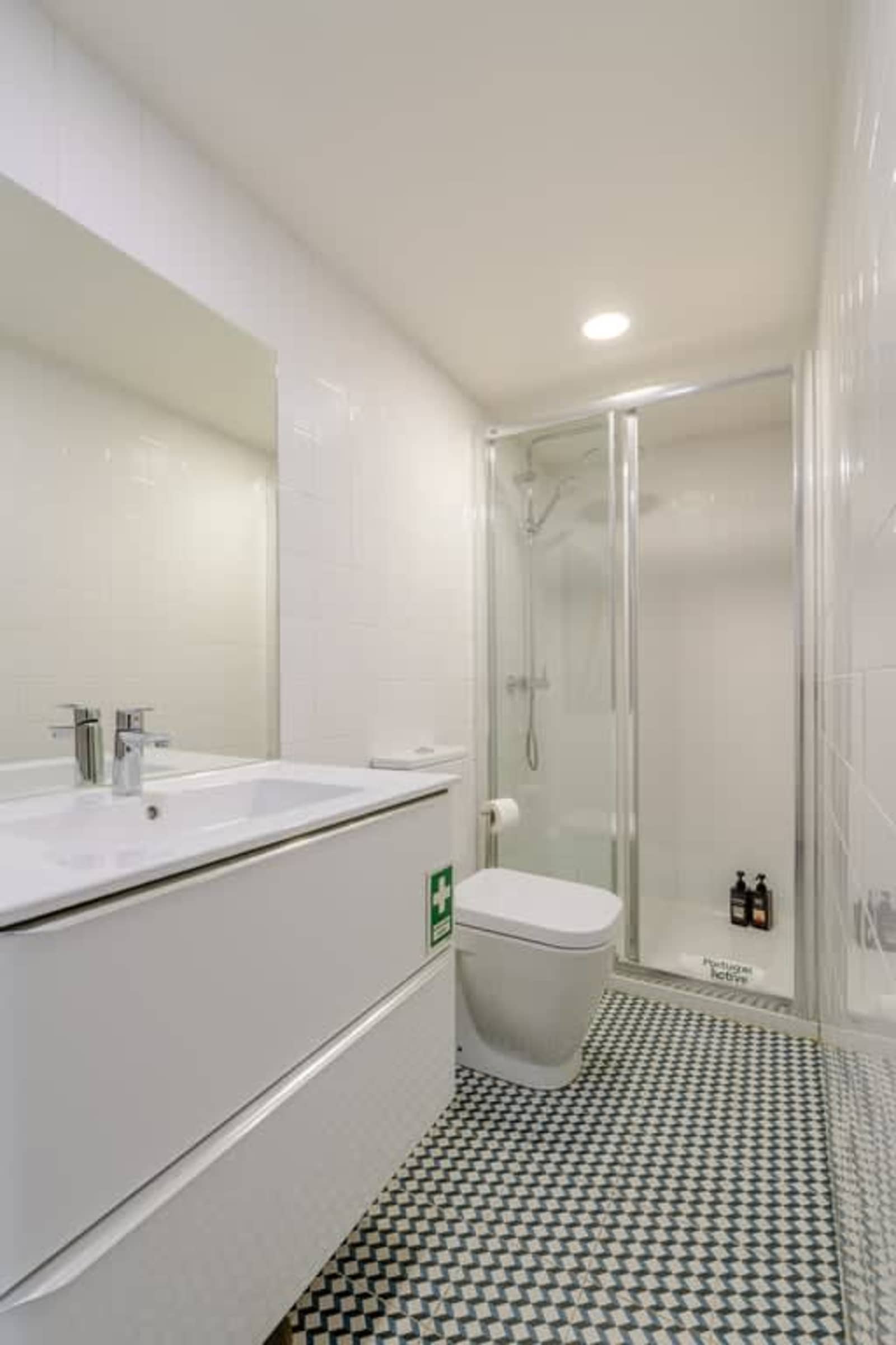 Invictus Escape I Jacuzzi and Charm in the City – luxury villa in Porto and Douro, Portugal – image 56