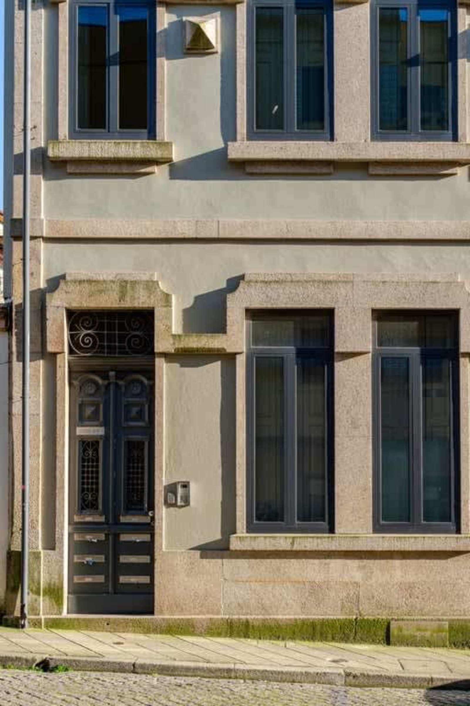 Invictus Escape I Jacuzzi and Charm in the City – luxury villa in Porto and Douro, Portugal – image 64