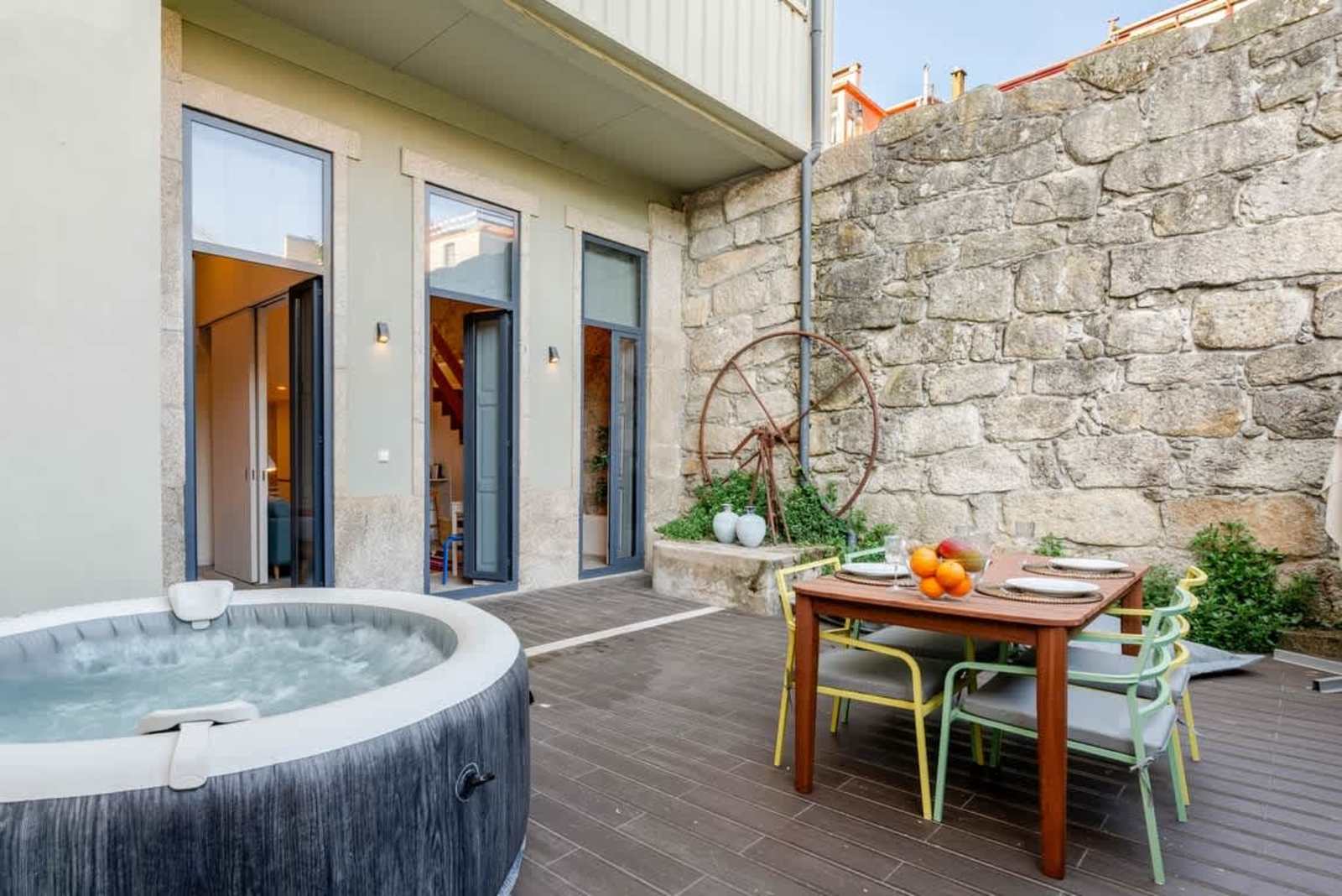 Invictus Escape I Jacuzzi and Charm in the City – luxury villa in Porto and Douro, Portugal – image 1