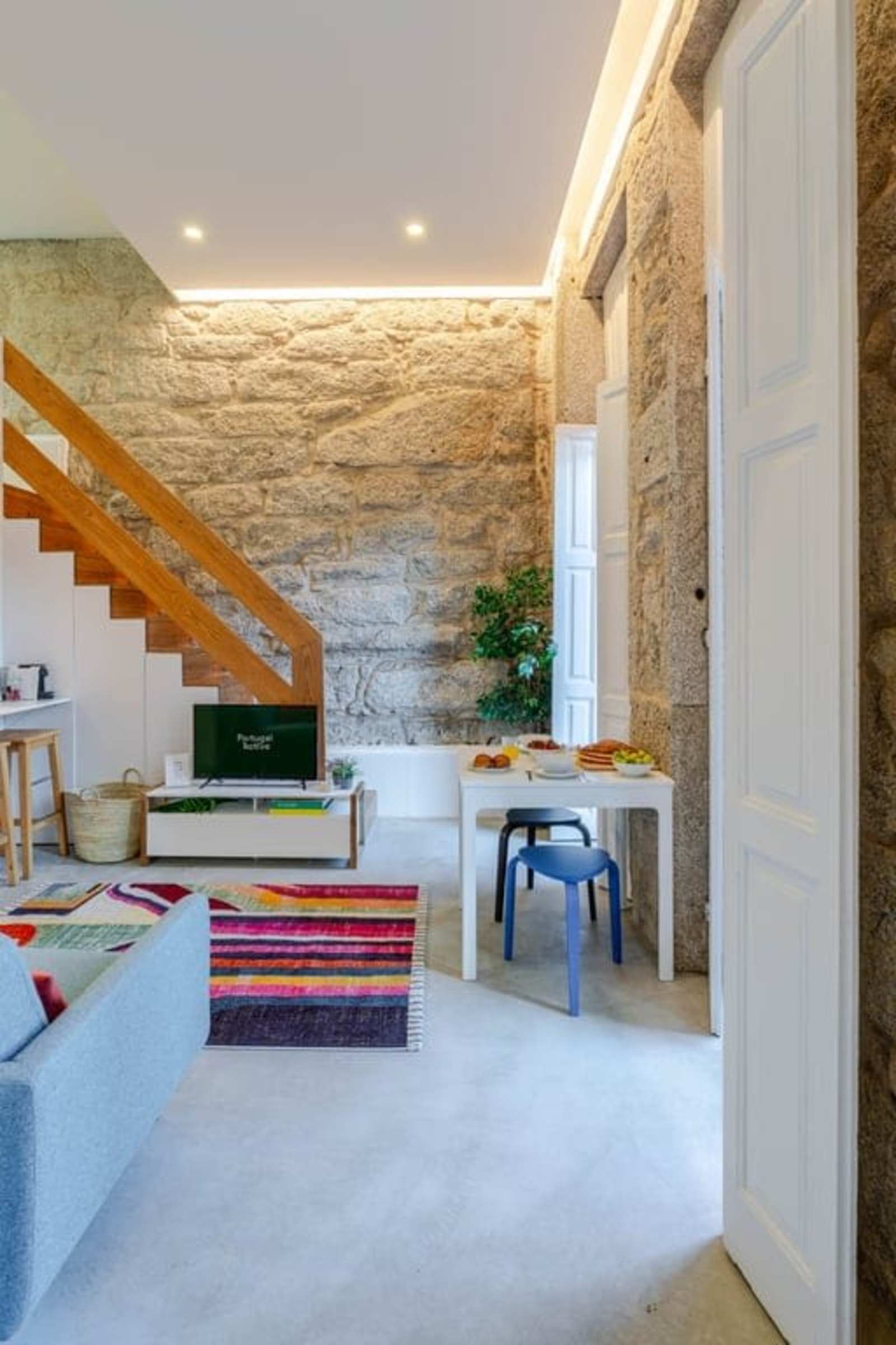 Invictus Escape I Jacuzzi and Charm in the City – luxury villa in Porto and Douro, Portugal – image 18