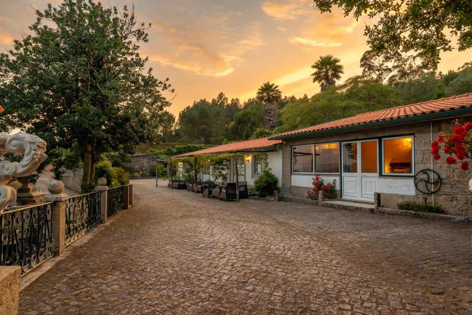 Buganvílias House at Fountain Retreat I Pool & Sports – luxury villa in Minho Coast, Portugal – image 27