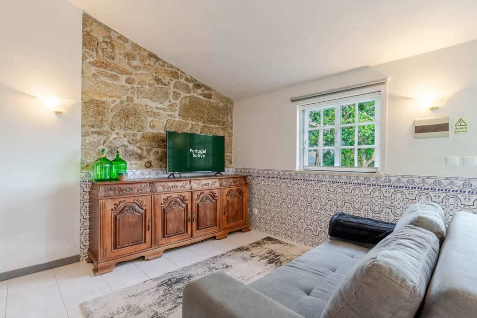 Roses House at Fountain Retreat I Pool & Sports – luxury villa in Minho Coast, Portugal – image 4