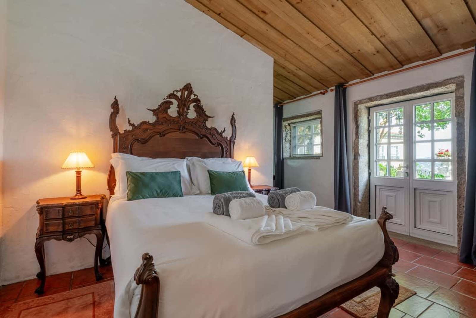 Roses House at Fountain Retreat I Pool & Sports – luxury villa in Minho Coast, Portugal – image 28