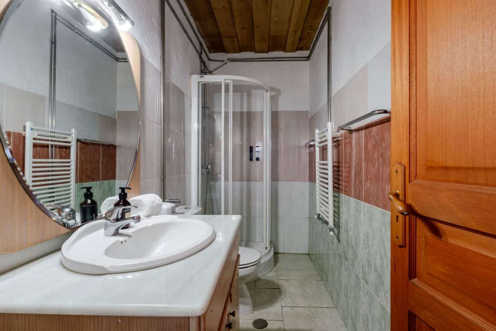Roses House at Fountain Retreat I Pool & Sports – luxury villa in Minho Coast, Portugal – image 31